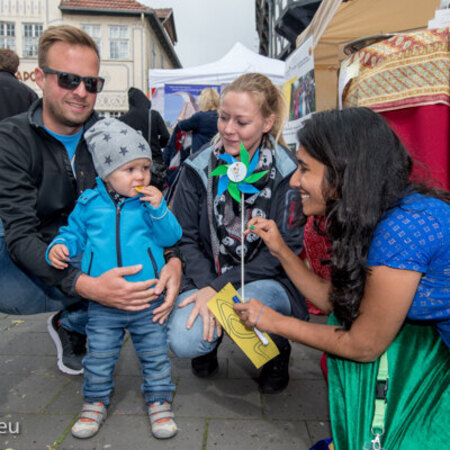 Am "weltwärts"-Stand der Karl Kübel Stiftung