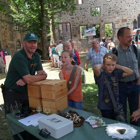 Am Stand von Hessen-Forst im Klostergarten 